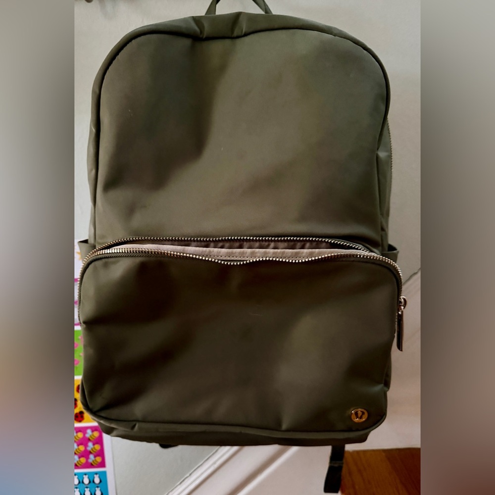 Lululemon Everywhere Backpack 22L